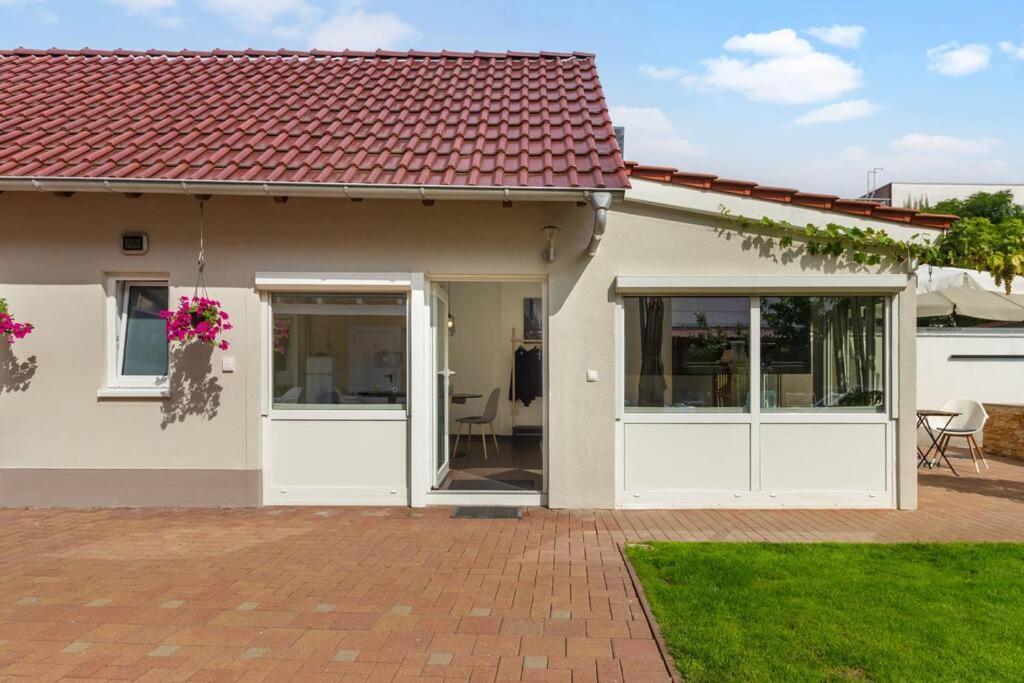 Gaestehaus Fuer 3 - Sauna - Terrasse - Wlan - Kueche * Hassloch (Rhineland-Palatinate)